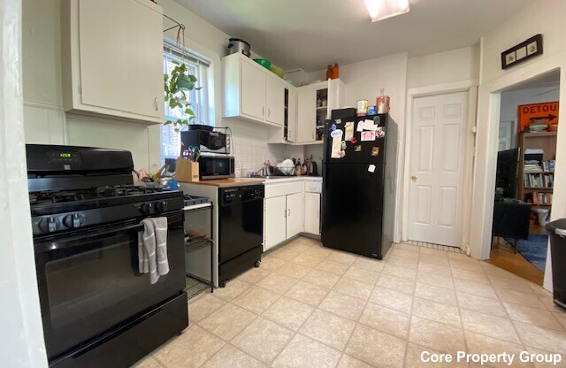15 UNITY ST
