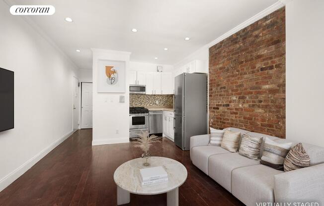 328 W 19 ST