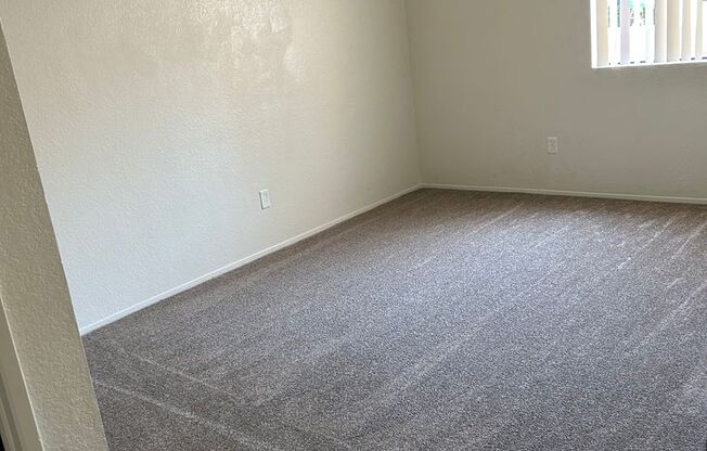 2 beds, 2 baths, 900 sqft, $2,200, Unit 52