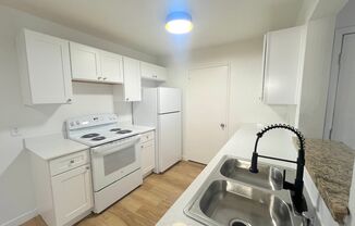 GORGEOUS 1BED/1BATH GROIND FLOOR UNIT CONDO