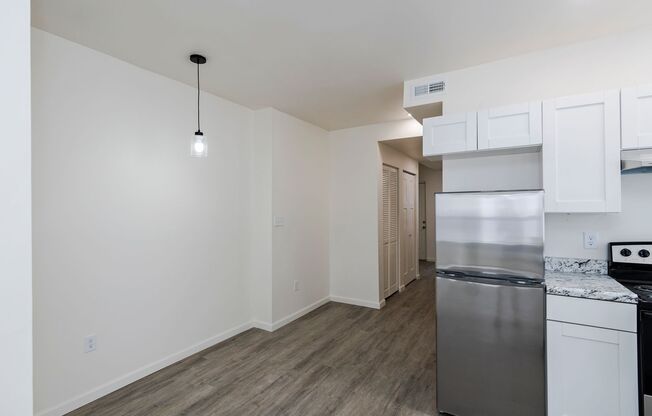 6043 Clemens
