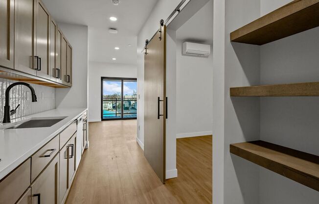 1 bed, 1 bath, 521 sqft, $1,525, Unit 411