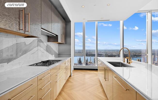 3 beds, 3.5 baths, 3,073 sqft, $47,000, Unit 79W