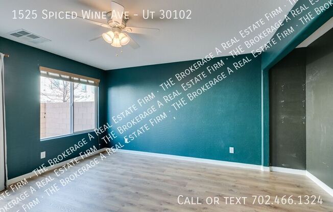 1525 SPICED WINE Avenue