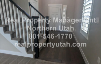 3 beds, 2.5 baths, $2,450