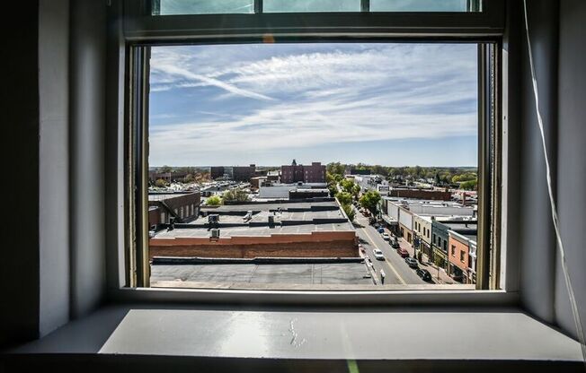 2 beds, 2 baths, 882 sqft, $1,550, Unit 206