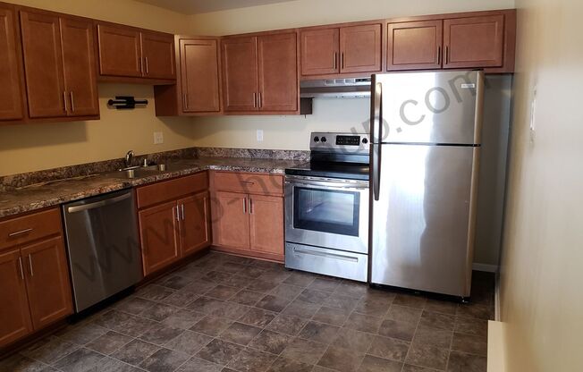 2 beds, 1 bath, 720 sqft, $1,095