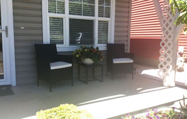 Charming 3 Bedroom Home - Available Now! Seatac area