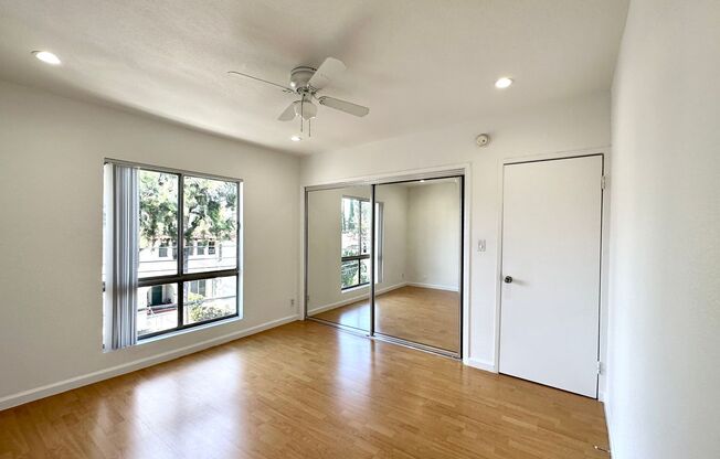 2 beds, 1 bath, $2,590, Unit 310