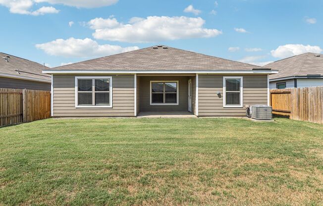 4 beds, 2 baths, 1,924 sqft, $2,245, Unit 3900 Calvary Ct