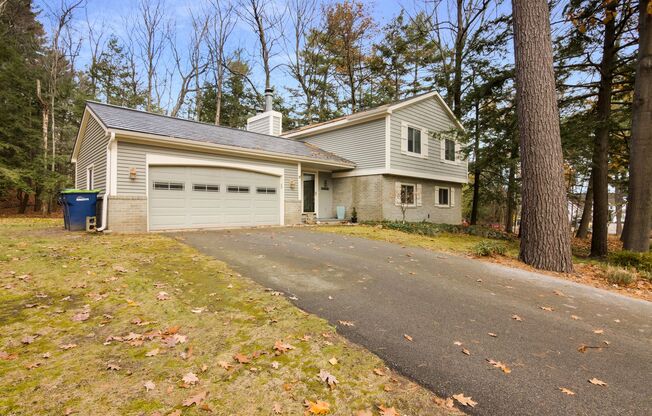 Charming Home at the Base of Old Mission Peninsula