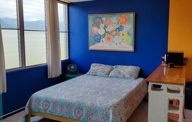 Holiday Manor Studio (Furnished) Electric, Water/Sewer Included