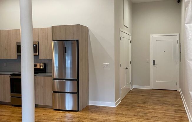 1 bed, 1 bath, 703 sqft, $1,900, Unit 1228