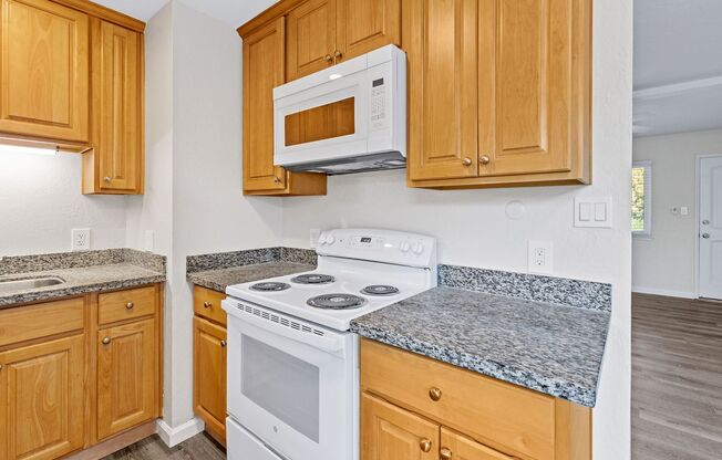 2 beds, 1 bath, $2,295, Unit 528