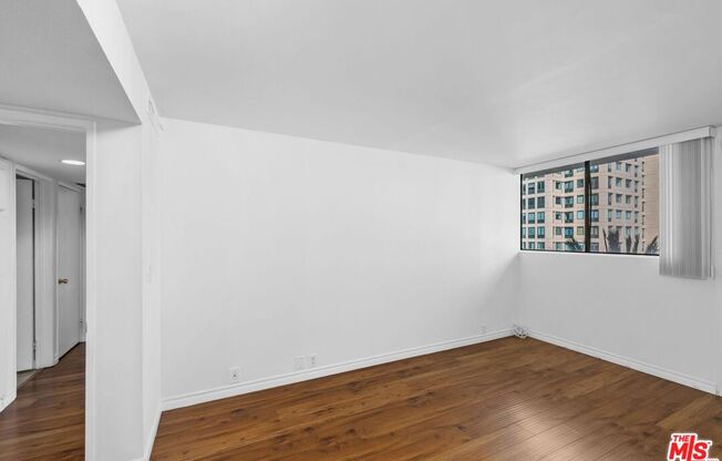 2 beds, 2 baths, 1,071 sqft, $4,100, Unit 801