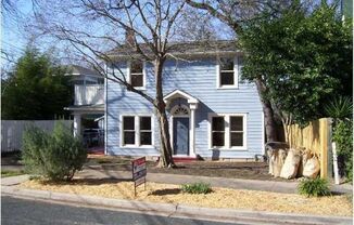 Large 4 Bedroom house with parking in North Campus