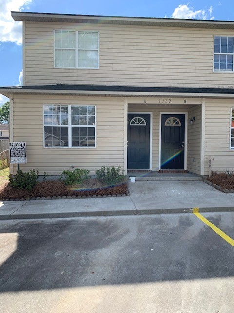 2 Bedroom Townhome in Remerton!  Close to VSU!