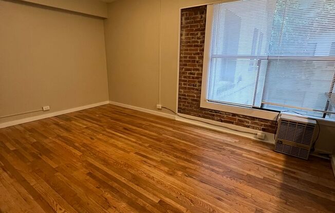 2021 4 AVE
