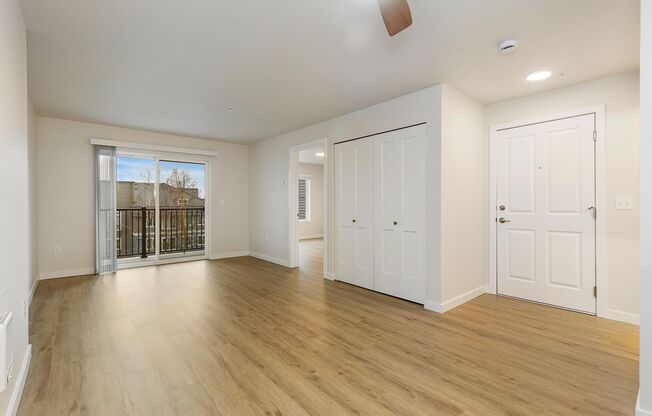 1 bed, 1 bath, 593 sqft, $1,895, Unit 403