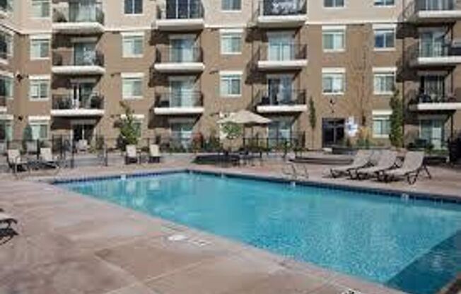 1 bed, 1 bath, 856 sqft, $1,325, Unit 440