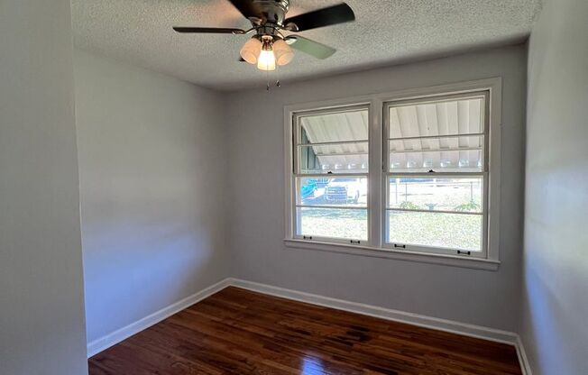 3 beds, 1 bath, $1,500