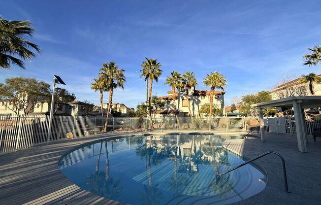 2 Bed +Loft Amazing Townhome