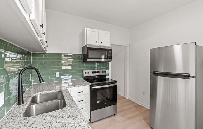 3 beds, 1 bath, $1,150