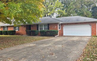 Kickapoo schools, 3 BR 2 BA fenced yard, $1,595! Exceptional Location!!