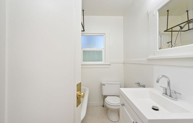 1 bed, 1 bath, 600 sqft, $1,645, Unit 708 Nob Hill