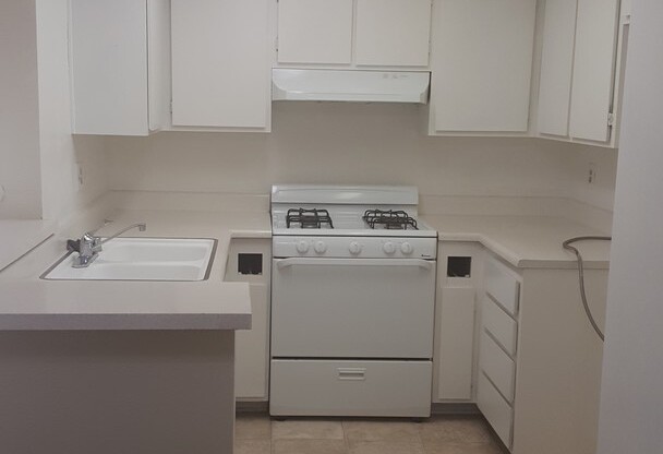 1 bed, 1 bath, 708 sqft, $1,850, Unit P214