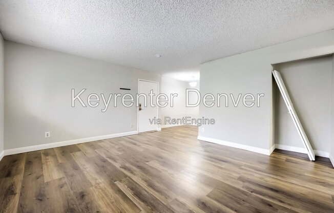 2 beds, 1 bath, 813 sqft, $1,189, Unit 6-301