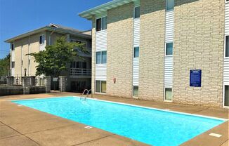 2 beds, 1 bath, $1,495, Unit Apt 15