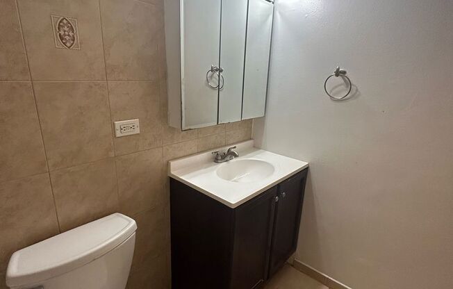 1 bed, 1 bath, 700 sqft, $1,850, Unit 418-0604