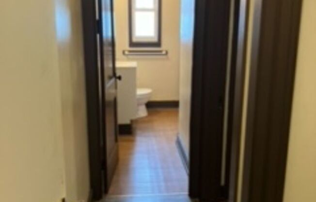 2 beds, 1 bath, $1,390, Unit Apt D