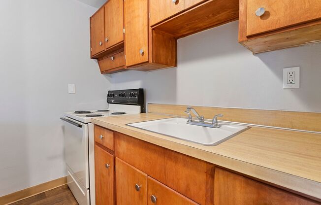 2 beds, 1 bath, 900 sqft, $1,495, Unit 119