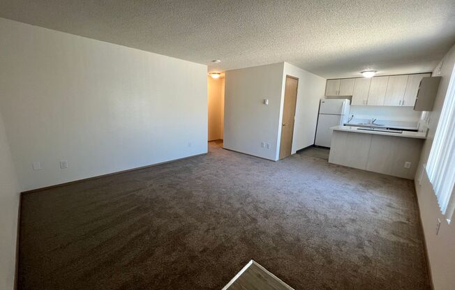 2 beds, 1 bath, 669 sqft, $1,260, Unit 42