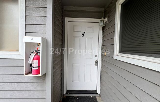 1 bed, 1 bath, $1,195, Unit 4