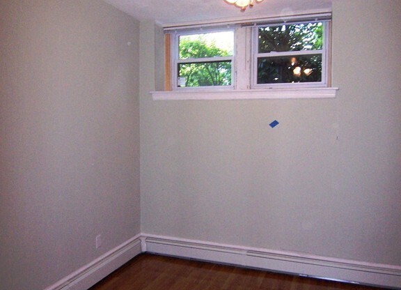 2 beds, 1 bath, 770 sqft, $3,695, Unit 22