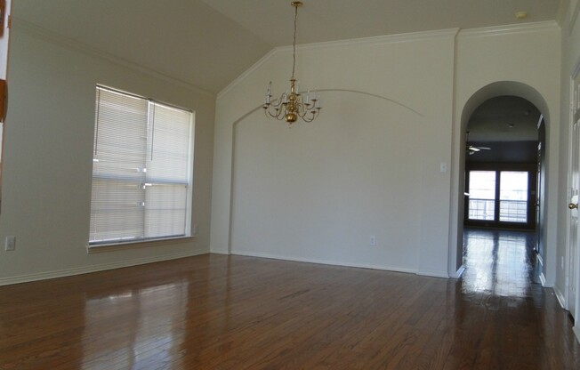 A great house in great condition at great location with community pool in Frisco