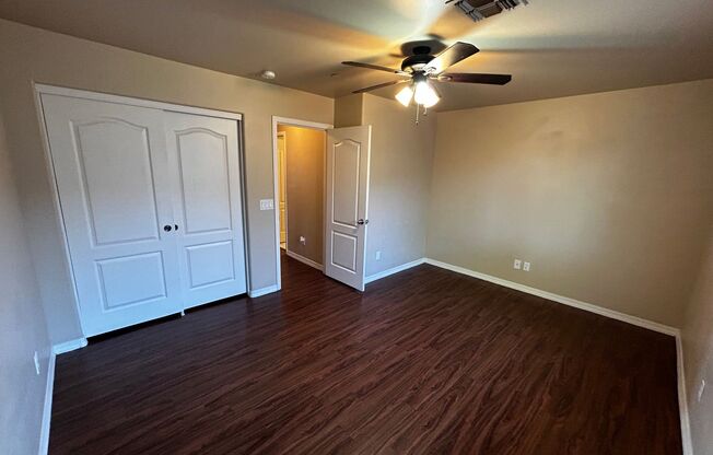 2 beds, 1.5 baths, 1,047 sqft, $1,395, Unit Unit 22