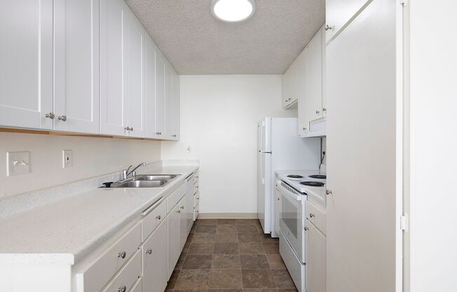 2 beds, 1.5 baths, 885 sqft, $2,350, Unit 067