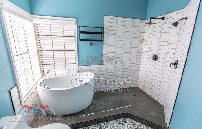 3 beds, 2.5 baths, 2,469 sqft, $2,525
