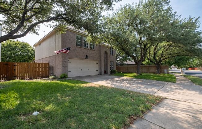 Stunning 4 Bedroom, 2.5 Bath Home in Block House Creek