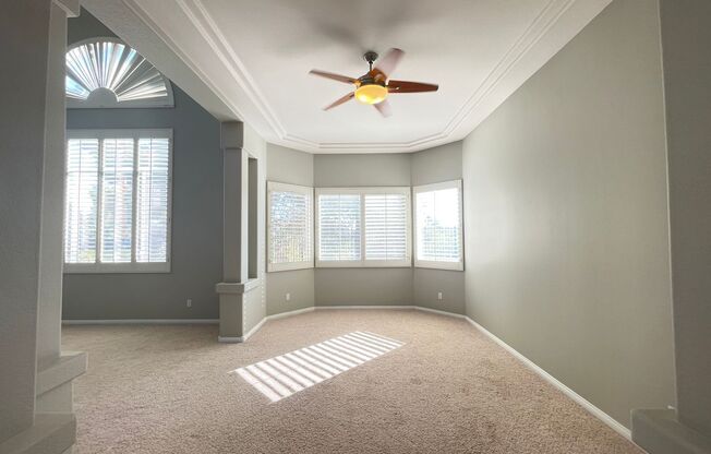 3 beds, 2.5 baths, $3,300