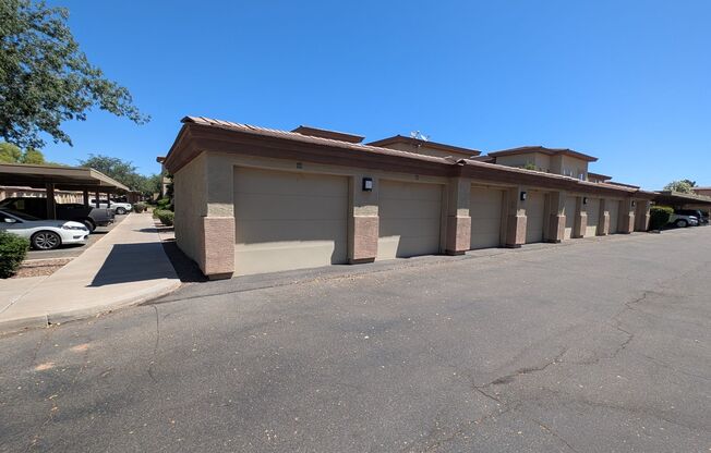 2 beds, 2 baths, $1,750, Unit Unit 2027