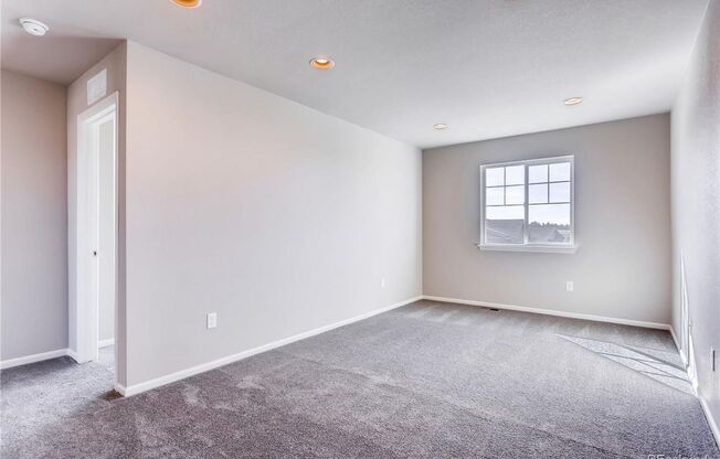 4 beds, 3.5 baths, $3,595
