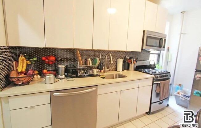 136 EDGECOMBE AVE
