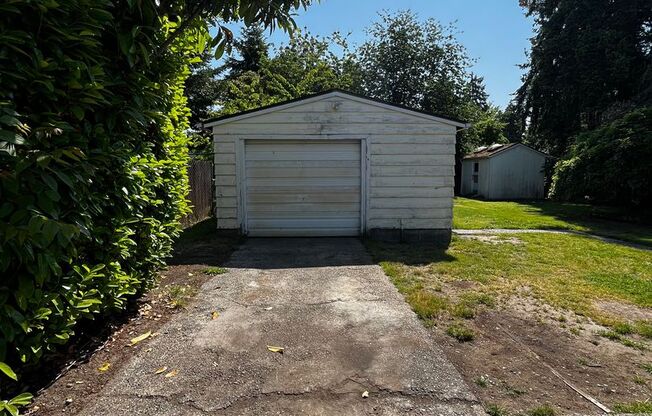 Fully Renovated 2 BD and 1 BA w/ detached garage House on a big lot in SeaTac!