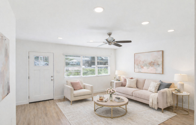 Pacific Crest Apartments in Encinitas -Renovated, fresh style living with ocean views!