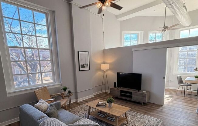 1 bed, 1 bath, 450 sqft, $995, Unit 103